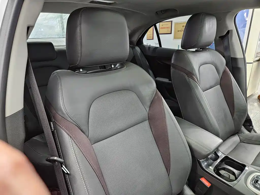 Chevrolet Malibu 2017 — фото 13