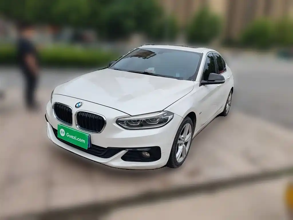 BMW 1 Series 2018 — фото 2