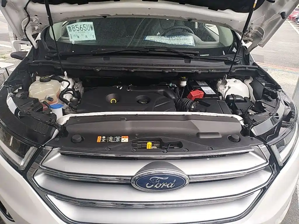 Ford Edge 2015 — фото 20