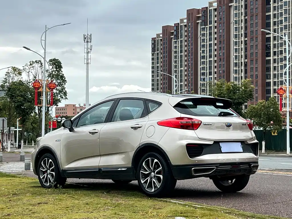 Geely Emgrand GS 2018 — фото 9