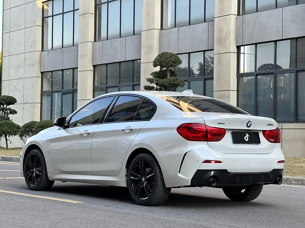BMW 1 Series 2022