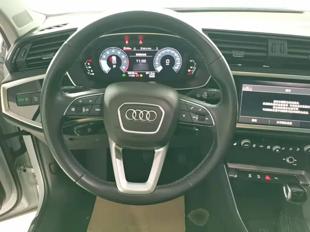 Audi Q3 2022 — фото 11