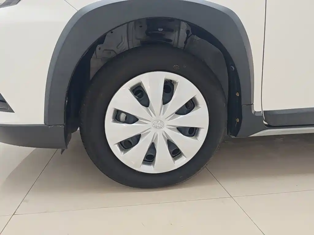 Toyota Yaris L 2021 — фото 23