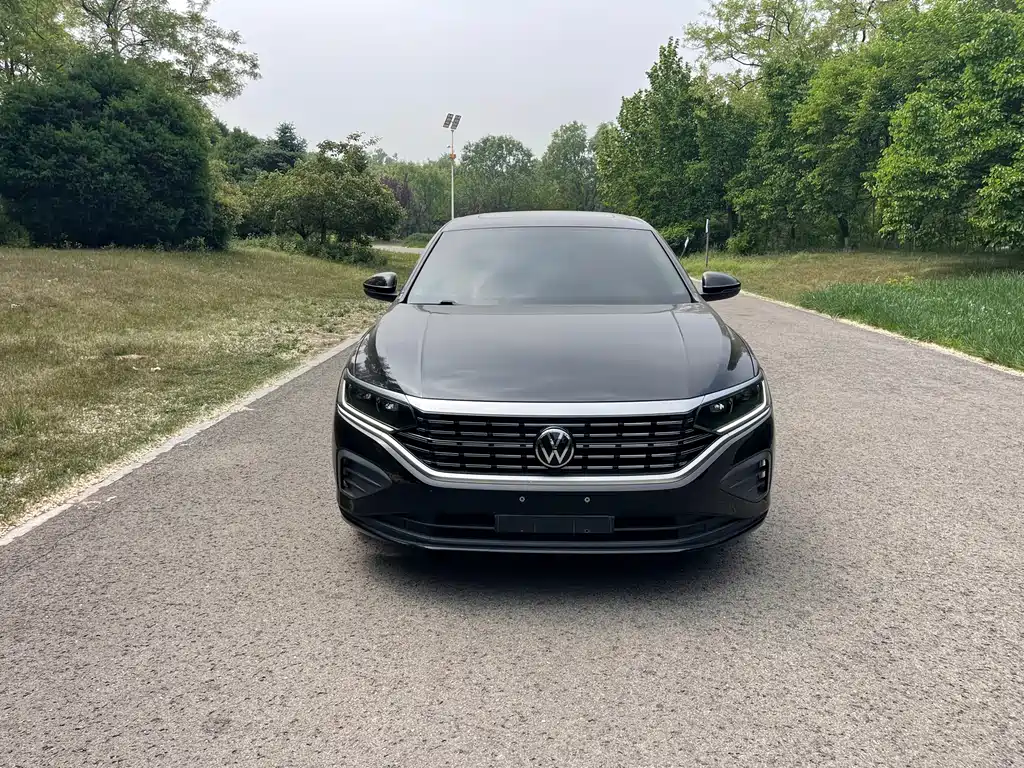 Volkswagen Passat 2024