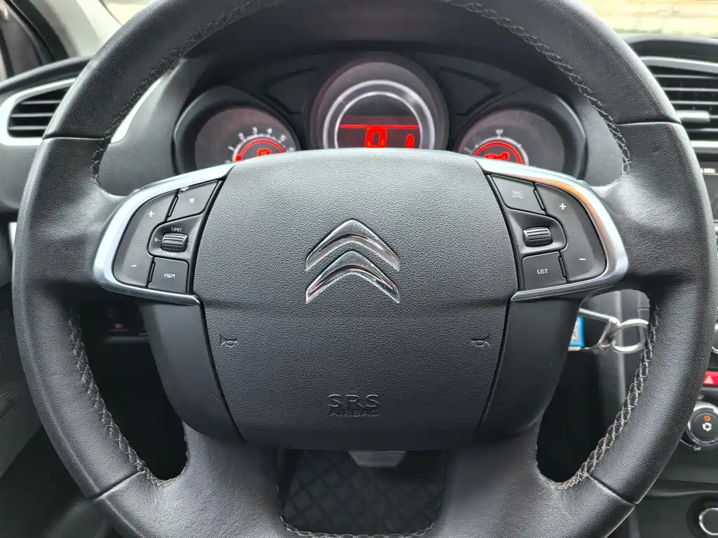 Citroen C4L 2015 — фото 11