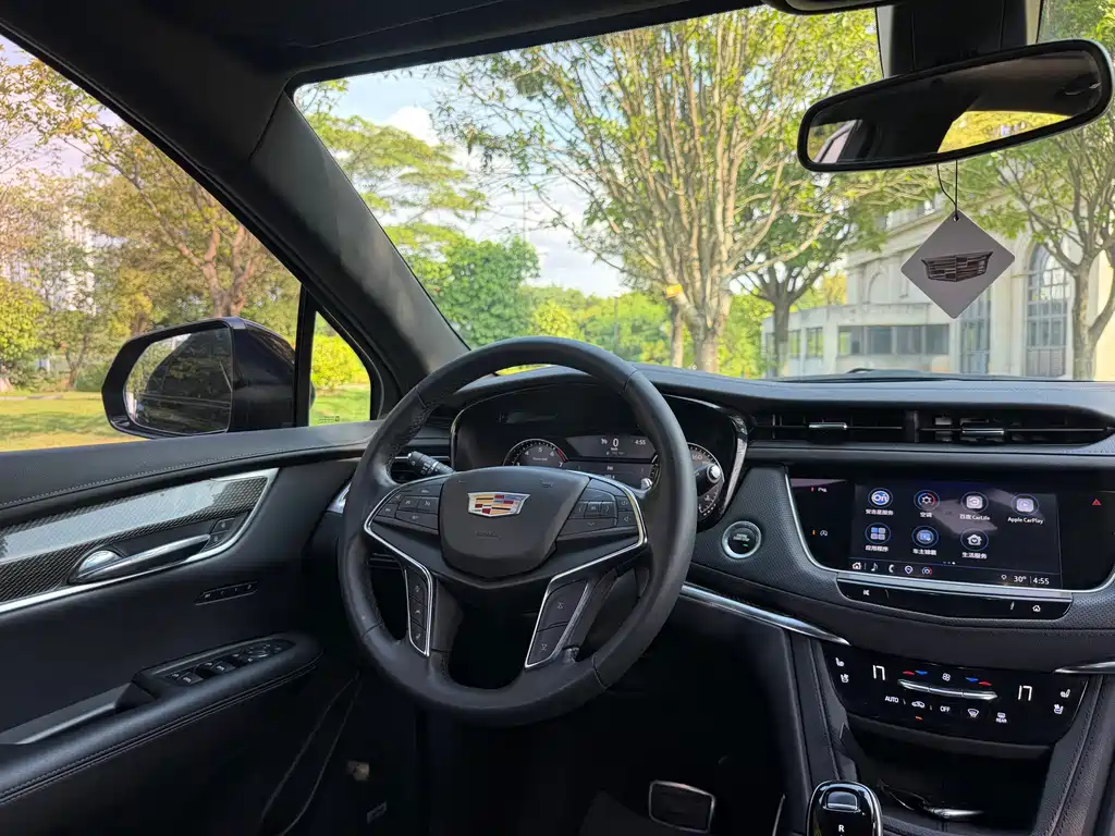 Cadillac XT5 2022 — фото 18
