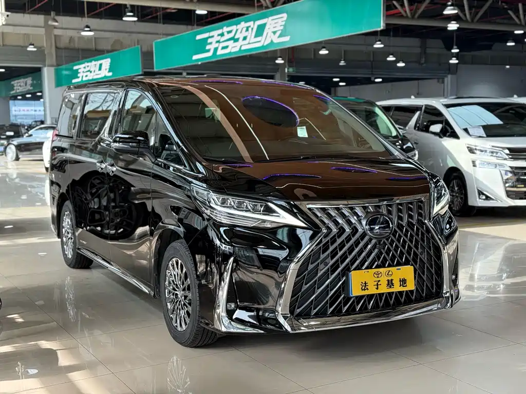 Lexus LM 2020 — фото 3