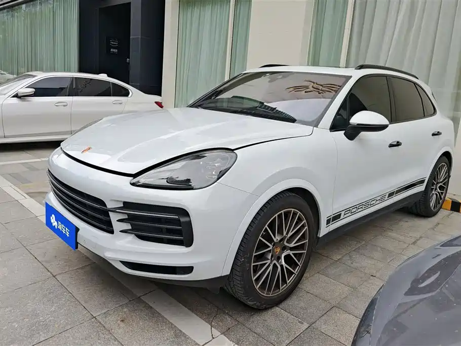 Porsche Cayenne 2023 — фото 1