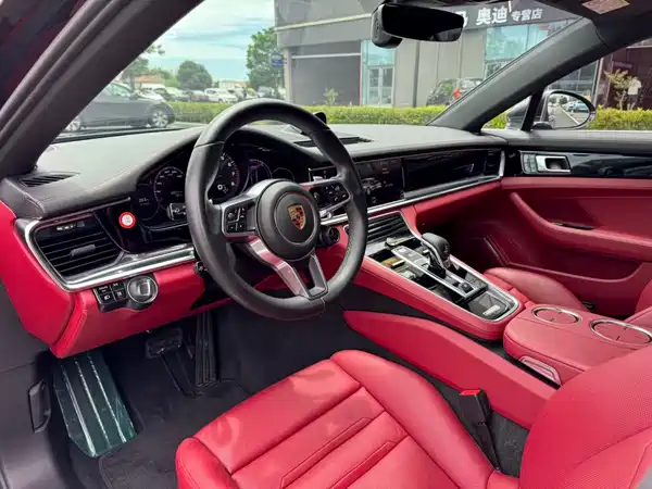 Porsche Panamera 2020