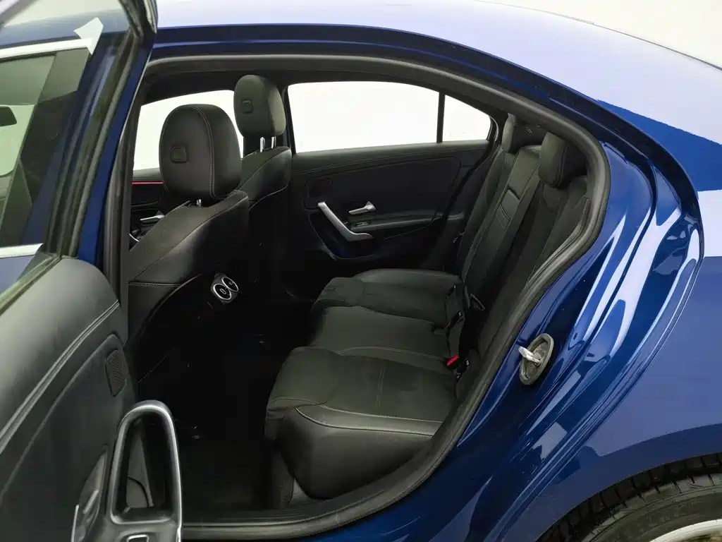 Mercedes-Benz A-Class 2020 — фото 15