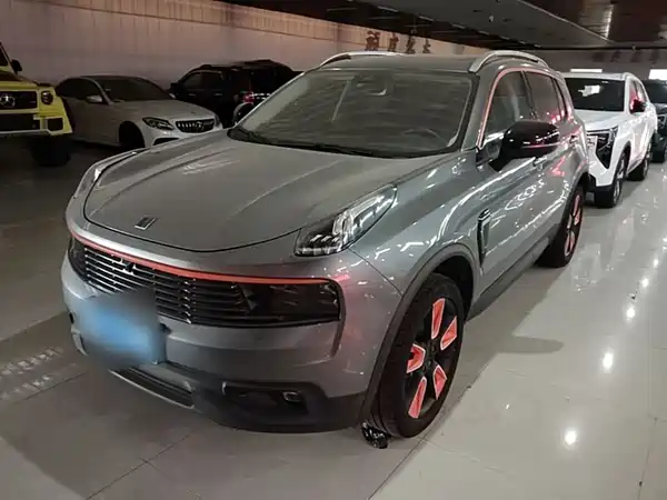 Lynk & Co 01 2020