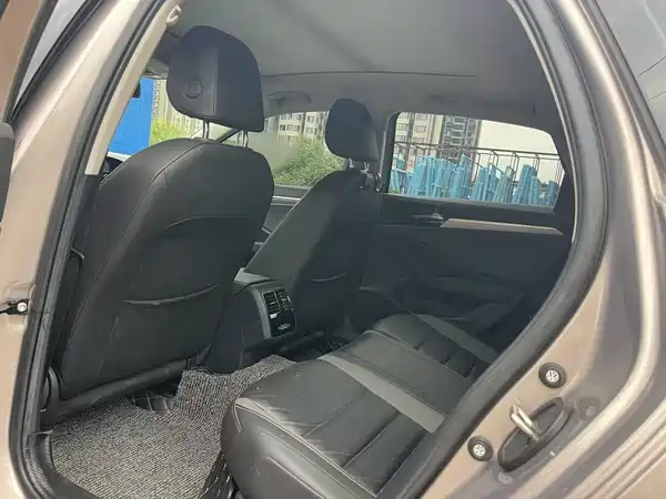 Volkswagen Sagitar 2020