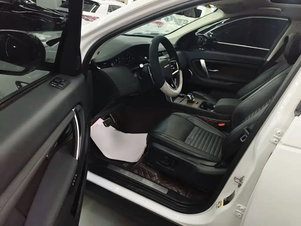 Land Rover Discovery Sport 2024 — фото 16