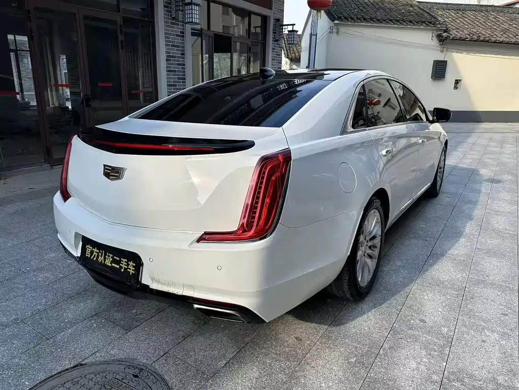 Cadillac XTS 2018 — фото 13