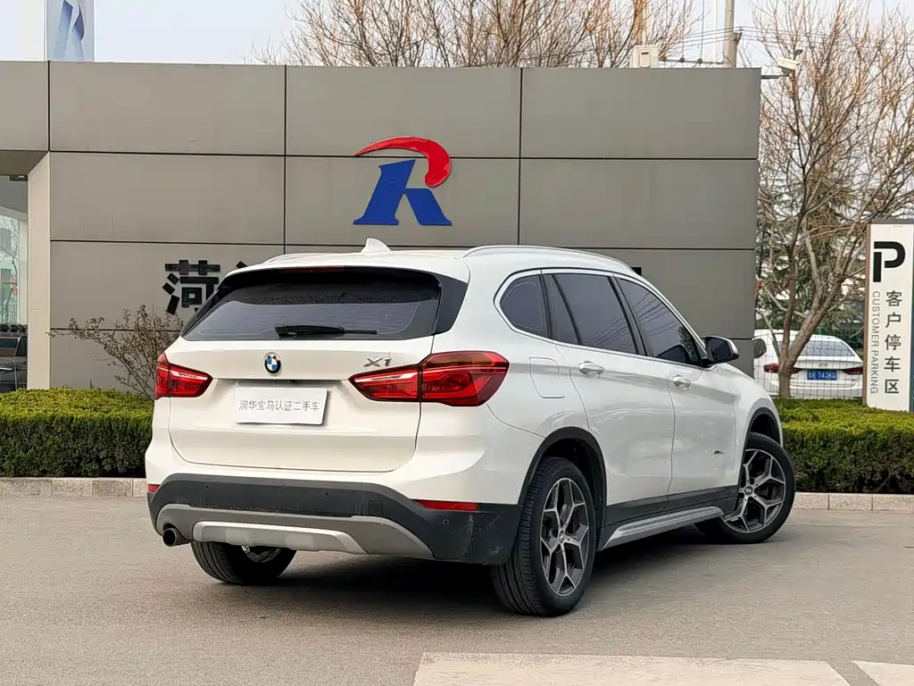 BMW X1 2018 — фото 9