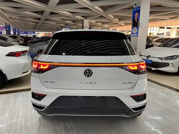 Volkswagen T-Roc 2023
