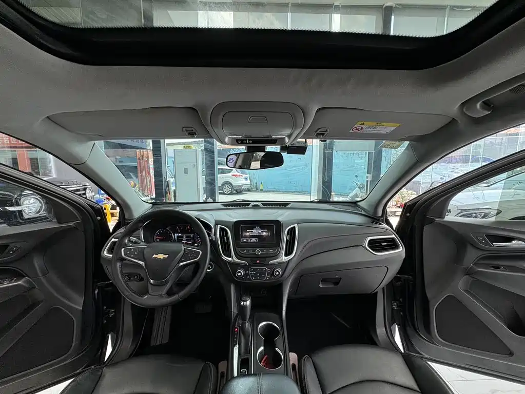 Chevrolet Equinox 2018 — фото 14