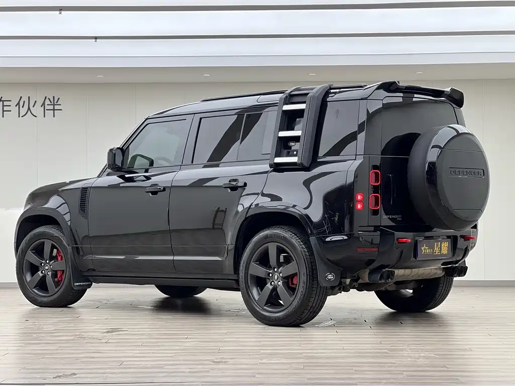 Land Rover Defender 2022 — фото 4