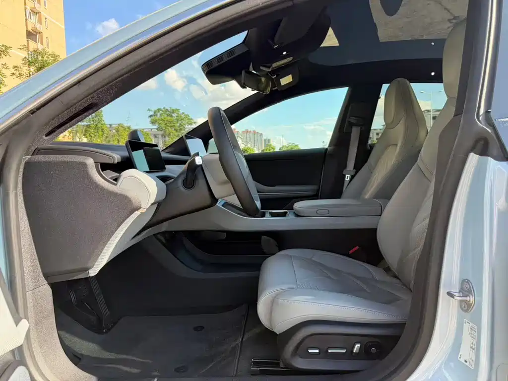 NIO ET5 2025