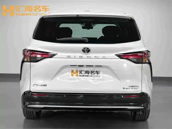 Toyota Sienna 2025