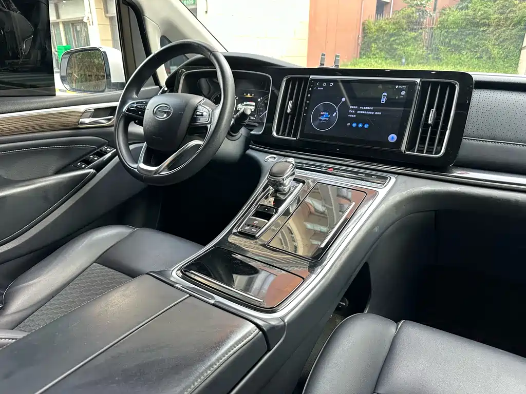 GAC Motor Trumpchi M8 2022 — фото 20