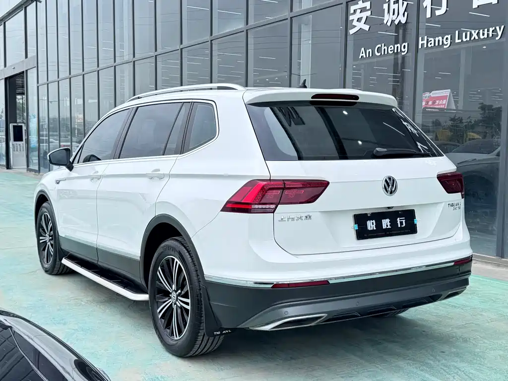 Volkswagen Tiguan L 2018 — фото 5