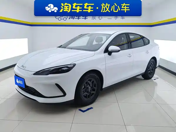 BYD Seal 05 DM-i 2025