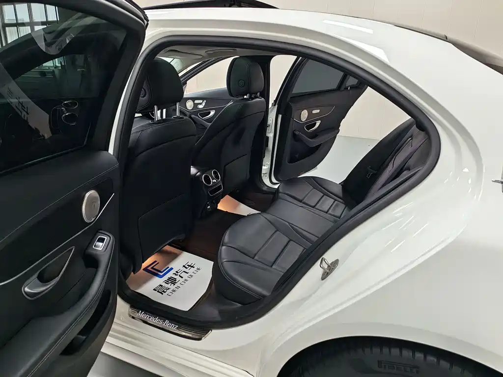 Mercedes-Benz C-Class 2021 — фото 12