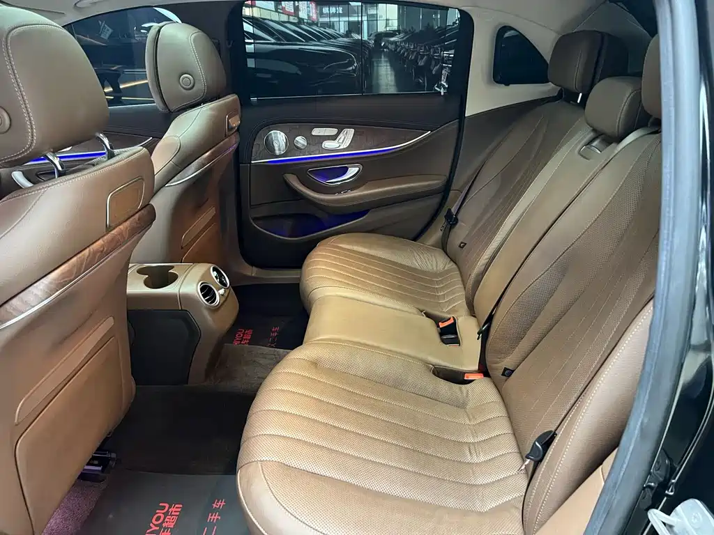 Mercedes-Benz E-Class 2020 — фото 10