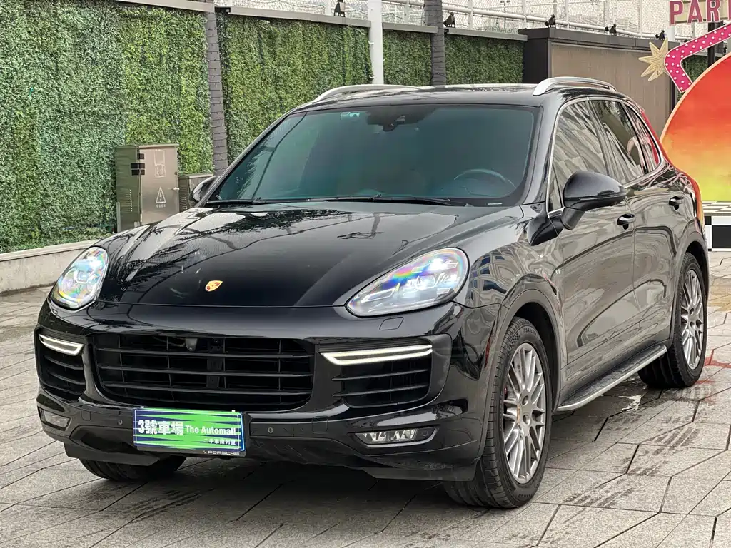 Porsche Cayenne 2017 — фото 1