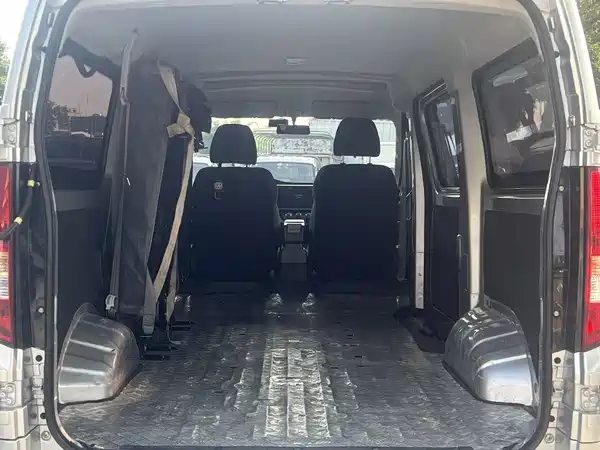 Changan Ruixing EM80 2025