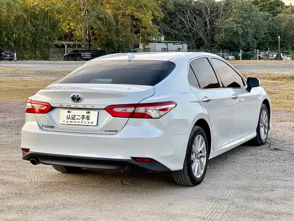 Toyota Camry 2021