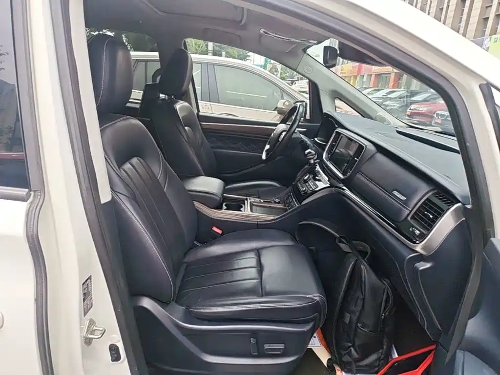 GAC Motor Trumpchi M8 2020 — фото 25