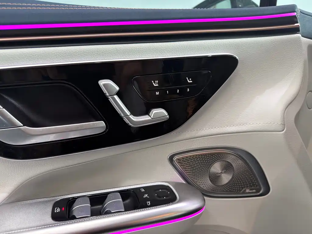 Mercedes-Benz EQE 2025 — фото 10