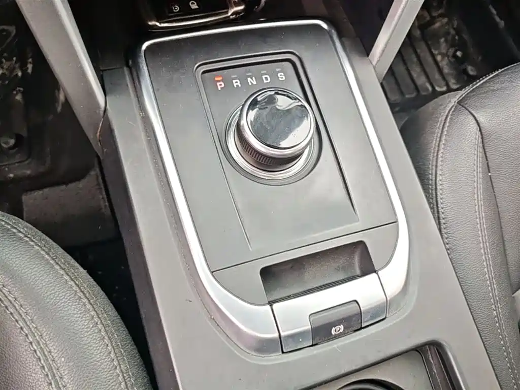 Land Rover Discovery Sport 2018 — фото 13
