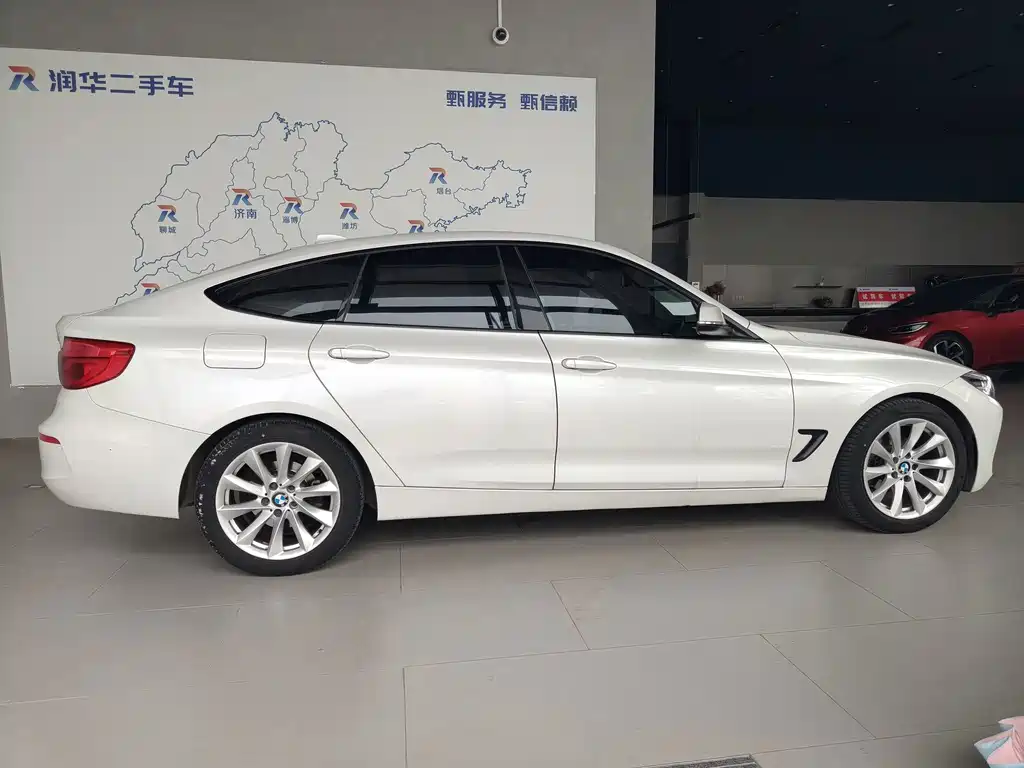 BMW 3 Series 2018 — фото 3