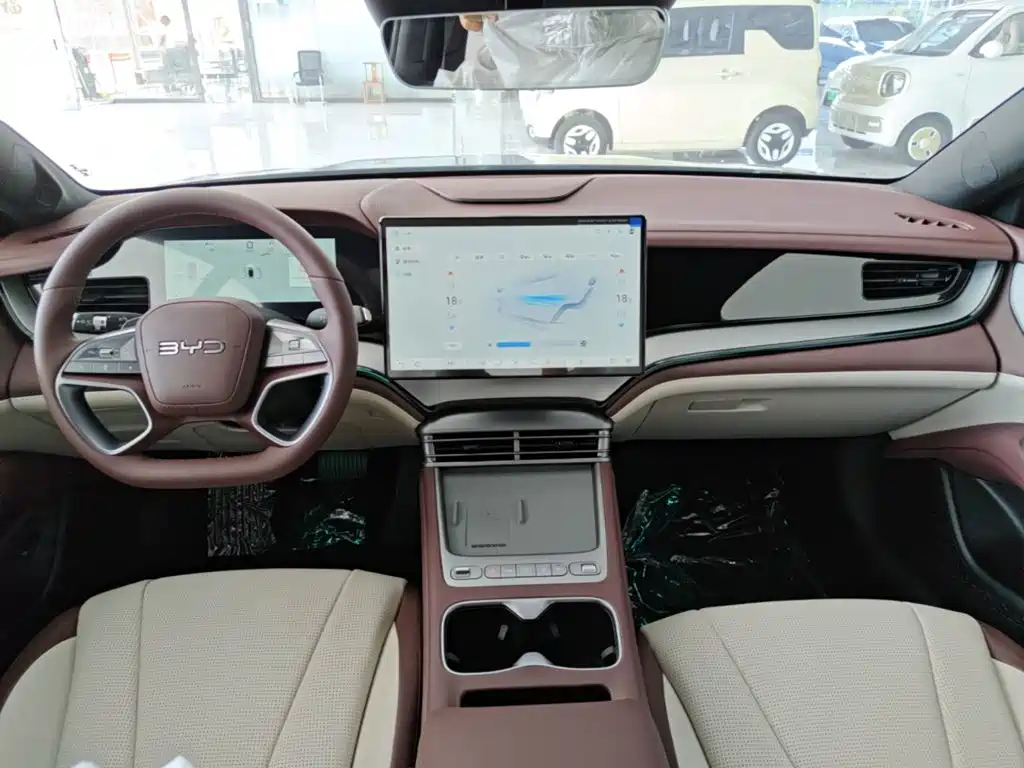 BYD Seal 07 DM-i 2026 — фото 10