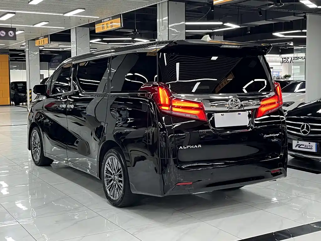 Toyota Alphard 2016 — фото 6