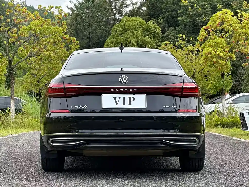 Volkswagen Passat 2023