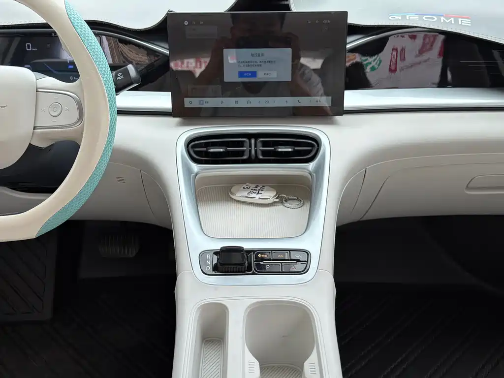 Geely Galaxy Starwish 2026 — фото 10