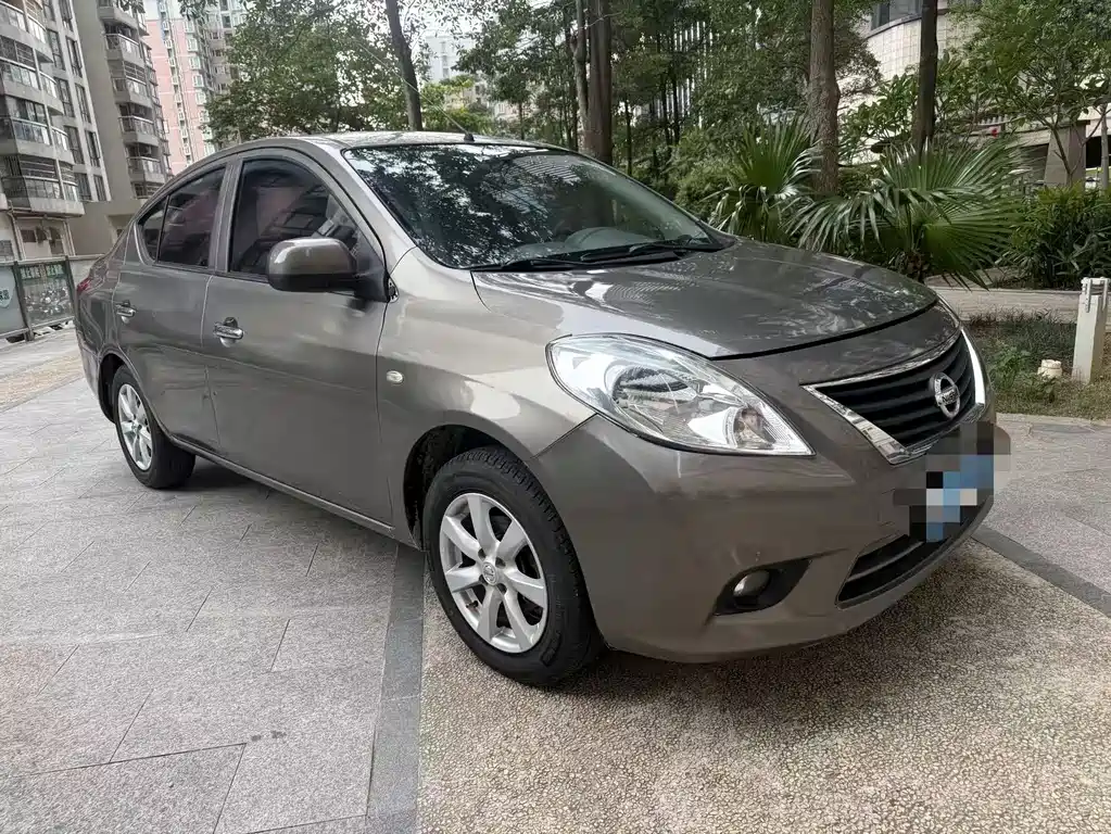 Nissan Sunny 2011 — фото 3