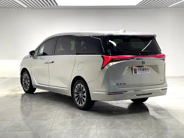 Buick GL8 2025