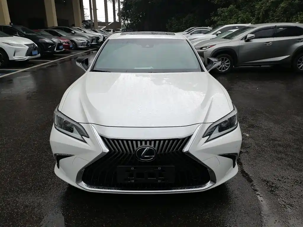 Lexus ES 2021 — фото 4