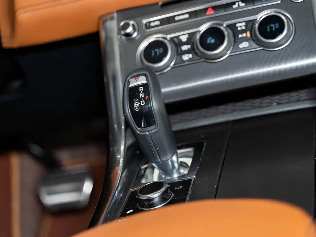 Land Rover Range Rover Sport 2015 — фото 16