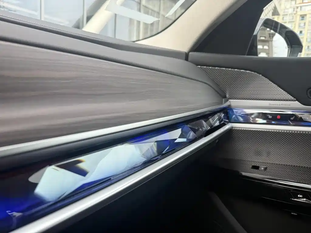 BMW 7 Series 2025 — фото 17