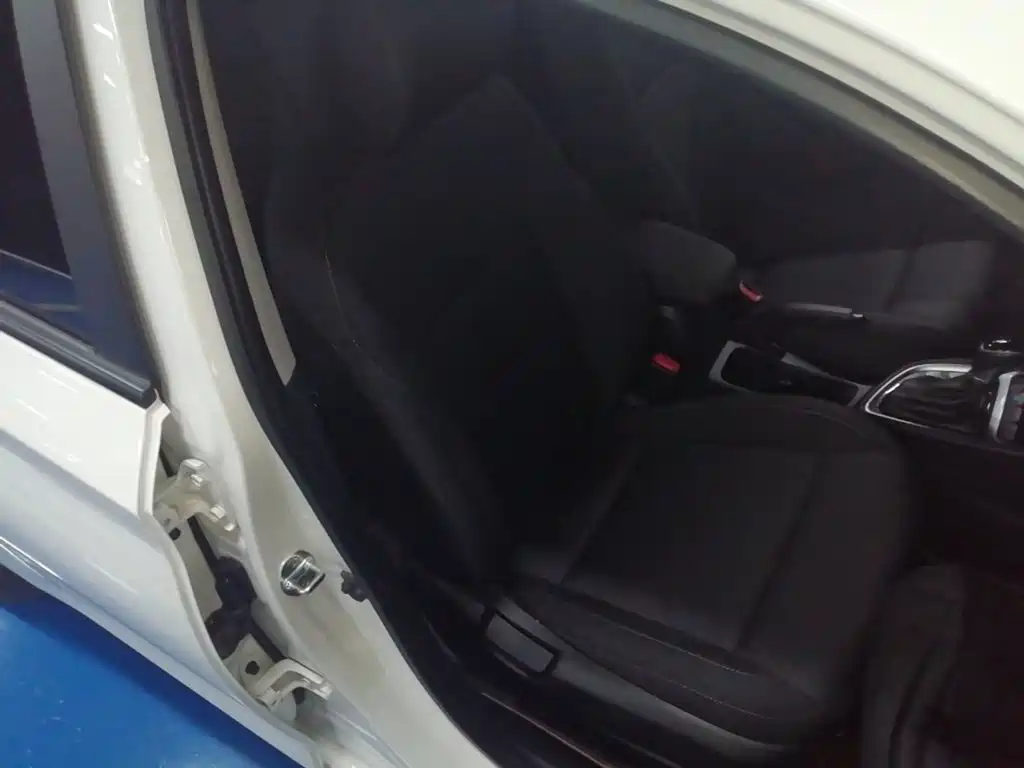 Hyundai Elantra 2021 — фото 25
