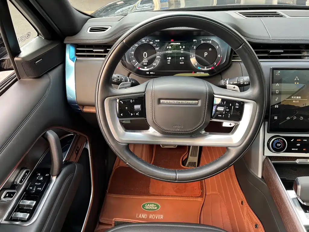 Land Rover Range Rover 2023 — фото 15