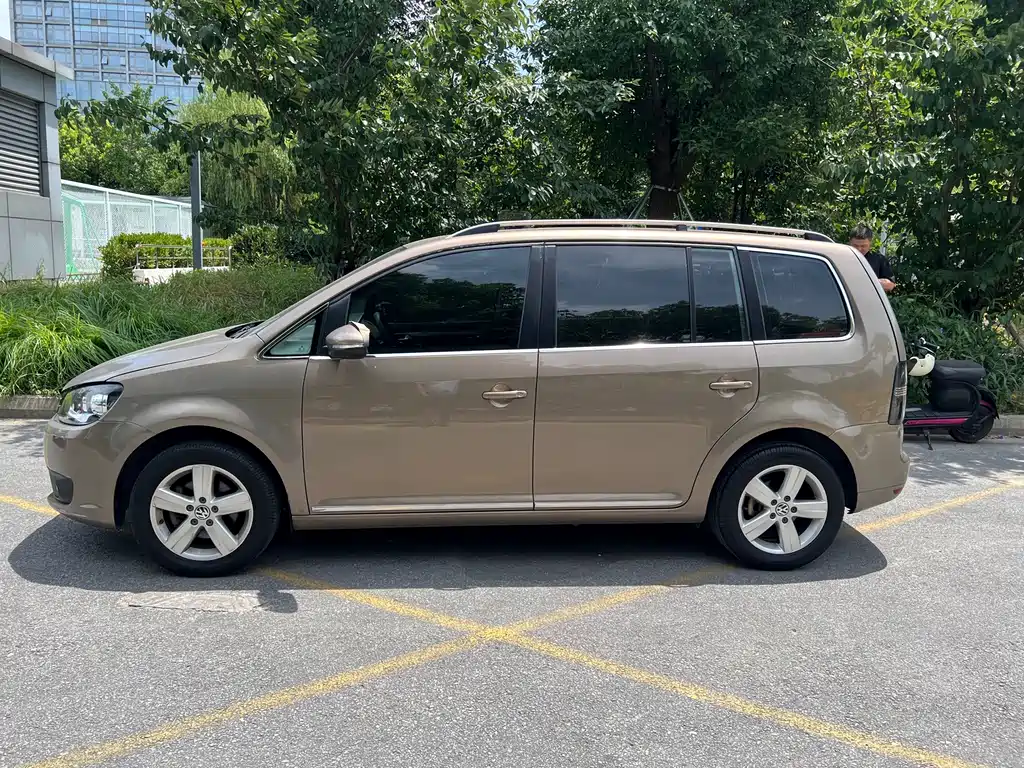 Volkswagen Touran 2016