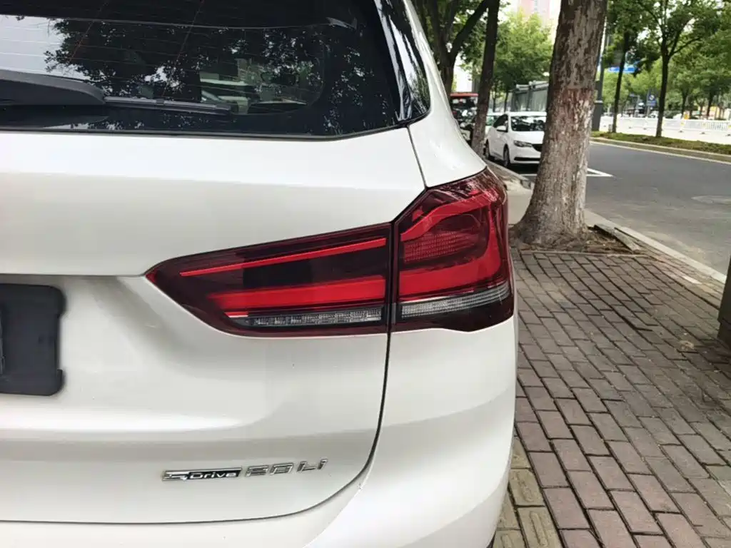 BMW X1 2020 — фото 8