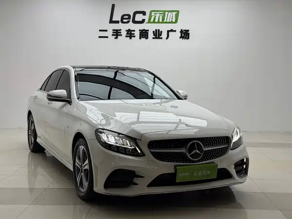 Mercedes-Benz C-Class 2021